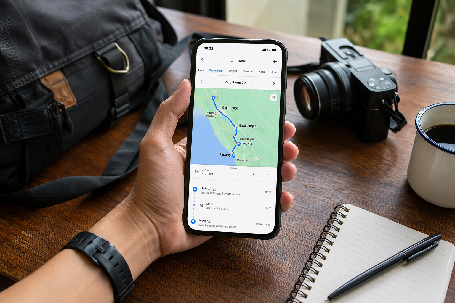 Visualisasi perjalanan Google Maps Timeline pada smartphone
